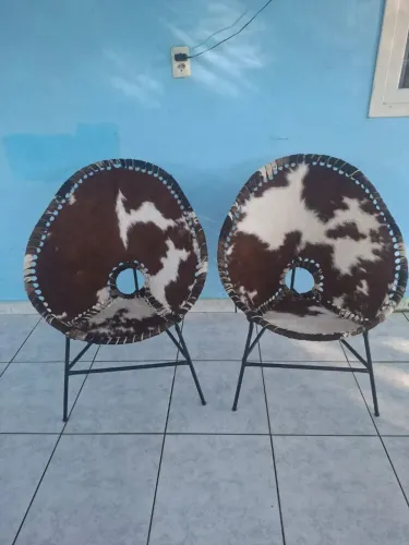 Cadeiras de couro artesanal