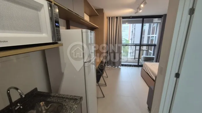 Studio para locação de 24m², próx, ESPM e metrô Vila Mariana, mobiliado com varanda.
