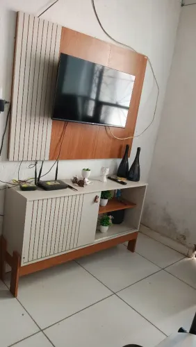 Vendo rack com painel e tv de 32 