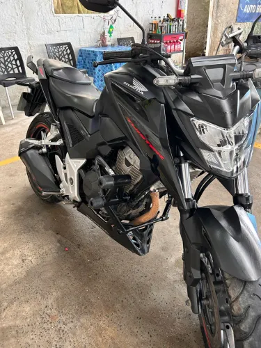 Cb Twitter 300f único dono