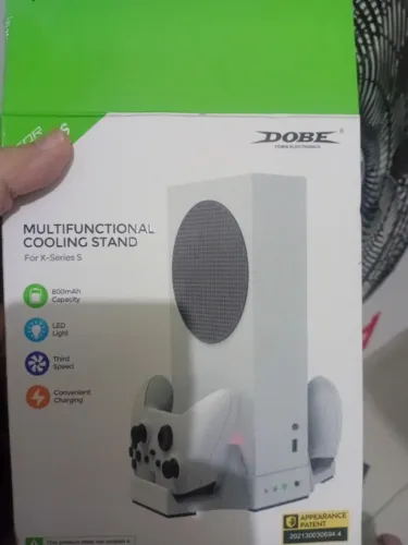Xbox Series S + acessórios diversos