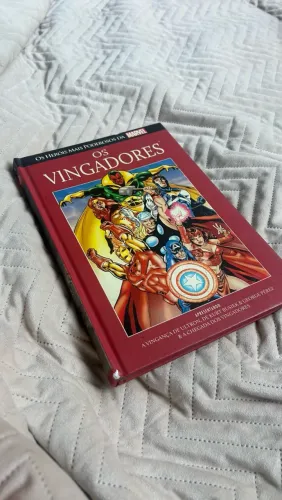Quadrinho Os Vingadores - Os Heróis Mais Poderosos da Marvel | Capa Dura
