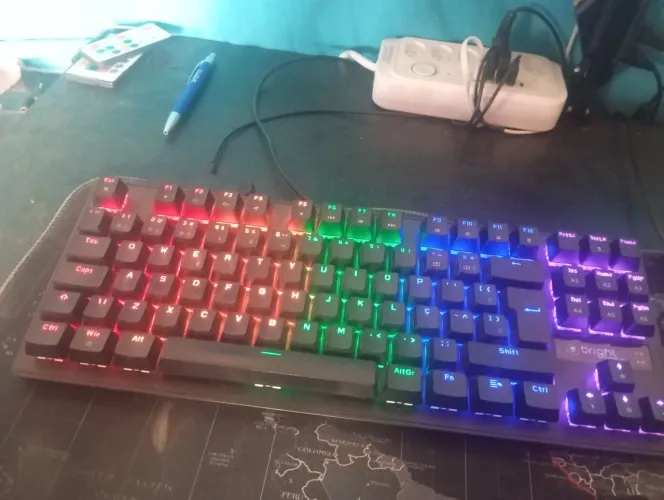 Teclado mecânico gamer