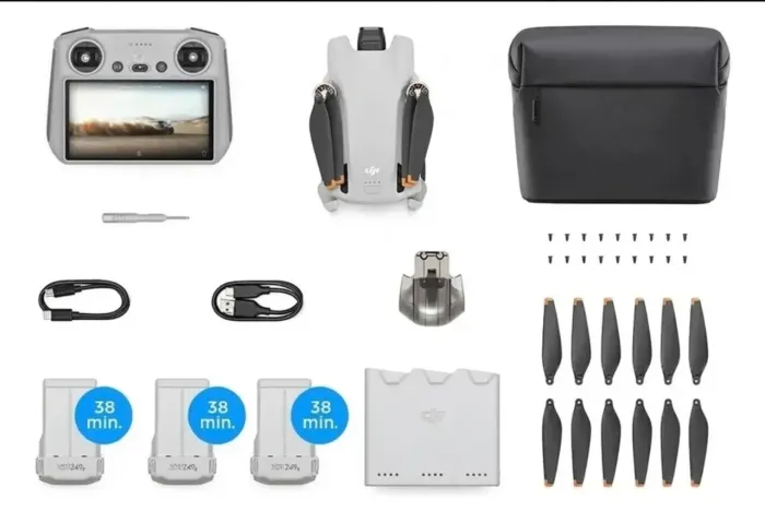 Drone DJI MINI 3 Fly More Combo Controle RC com tela