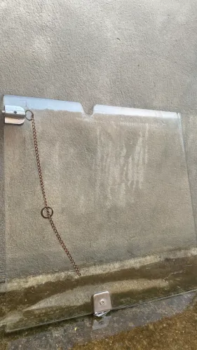 Vendo janela de banheiro em vidro