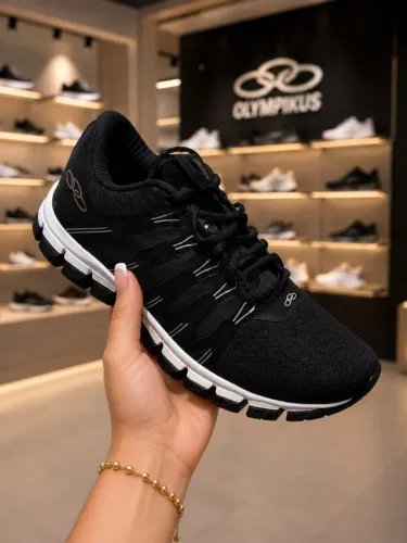 Tênis masculino novo