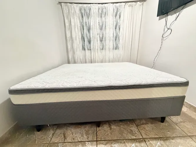 Cama box Queen mola ensacada Herval Omega 