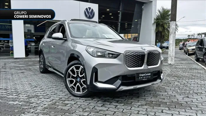 BMW IX1 Edrive20 X-line Aut. (elétrico) 2025