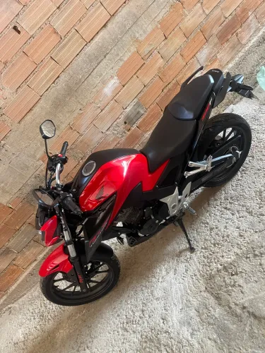 Cb Twister 300 muito nova