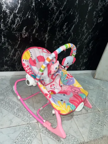 Cadeira de balanço infantil