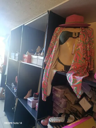 Um closet 9 lugares grandes para vc repartir e usar com preferir.