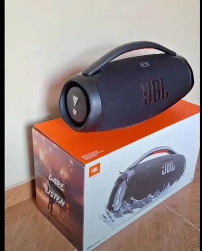 Vendo troco JBL bonbox 3 com nota fiscal funcionando em perfeito Estado