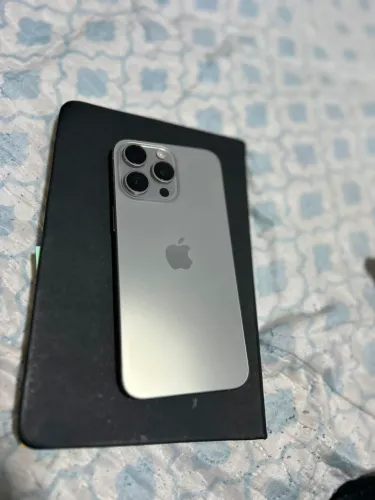 iPhone 15 pro Max 256g