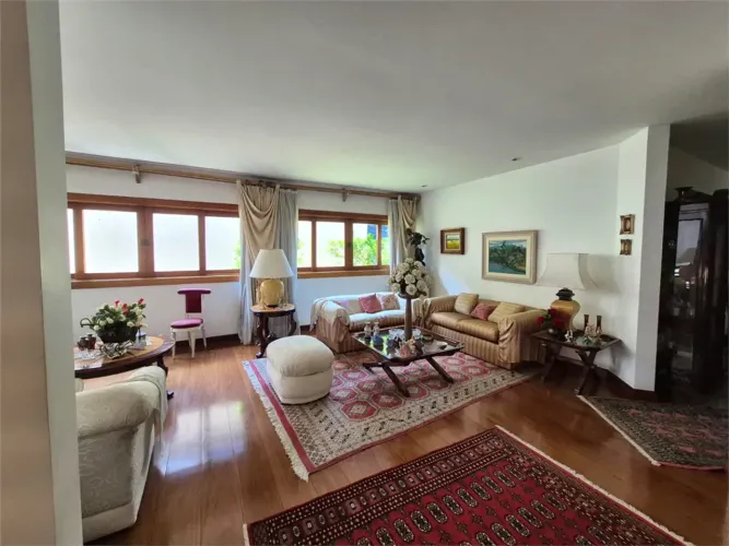 Casa de Alto Padrão à venda no Morumbi Rua Fechada com Segurança Total