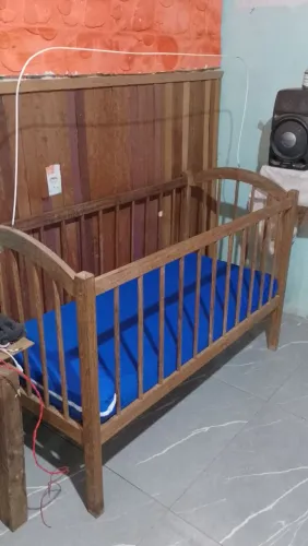Berço de suculpira com colchão 