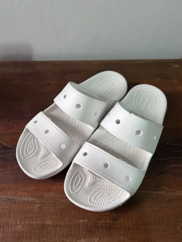 Sandália crocs baya sandals branca 41/42