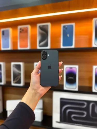 iPhone 16