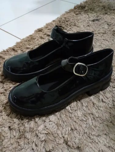 Sapato Mary Jane Tratorado verniz NOVO