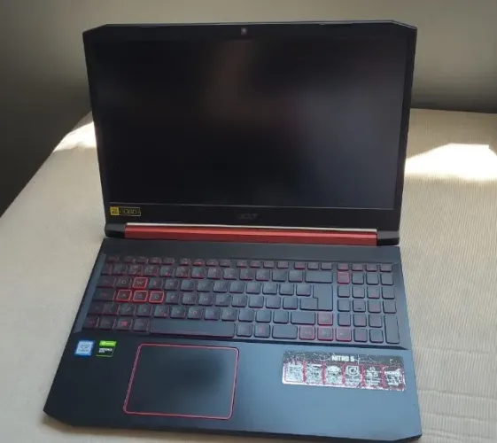 Acer Nitro 5 (Com defeito) AN515-54-528V