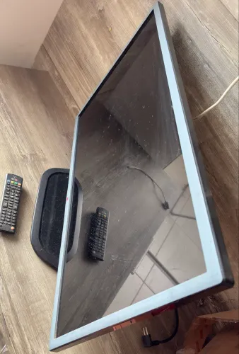 TV Led 32 polegadas com defeito - não smart