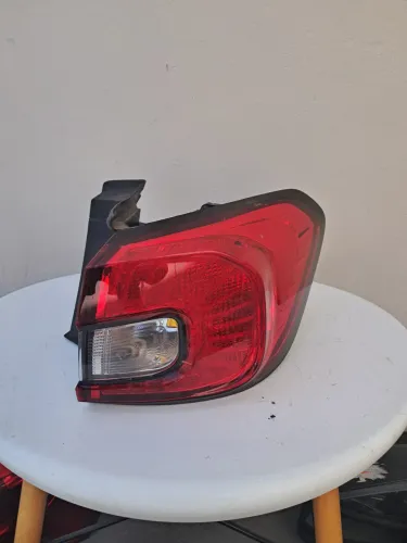 Lanterna traseira direita Fiat Argo original 