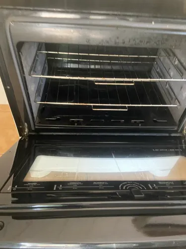 Venda de um fogão Electrolux e um forno eletrônico de 48 litros tds em excelente estados 