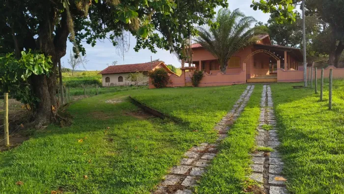 Excelente Fazenda com ótima sede a apenas 15 minutos do centro de Itaboraí.