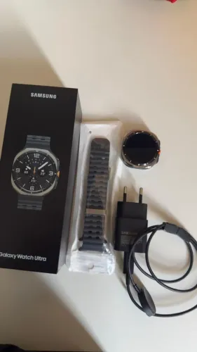 Samsung Galaxy Watch Ultra 2025 - Praticamente Novo e na Garantia