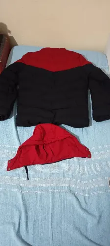 Blusa de frio bobojaco preto e vermelho nova sem avarias