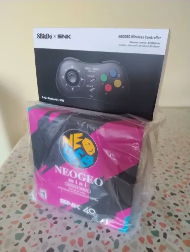 Neo Geo SNK Mini + Controle 8bitdo SNK Wireless Bluetooth USB
