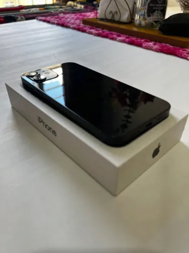 iPhone 12 128GB Preto Conservado + Caixa