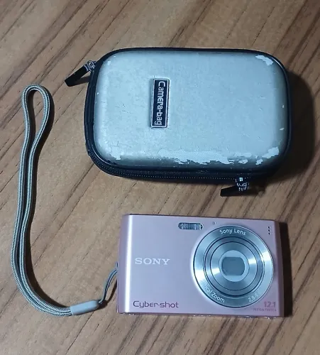 Câmera Digital Sony Cyber-shot Rosa 12.1 MP - Estilo Y2K / Digicam Vintage (Com Case)