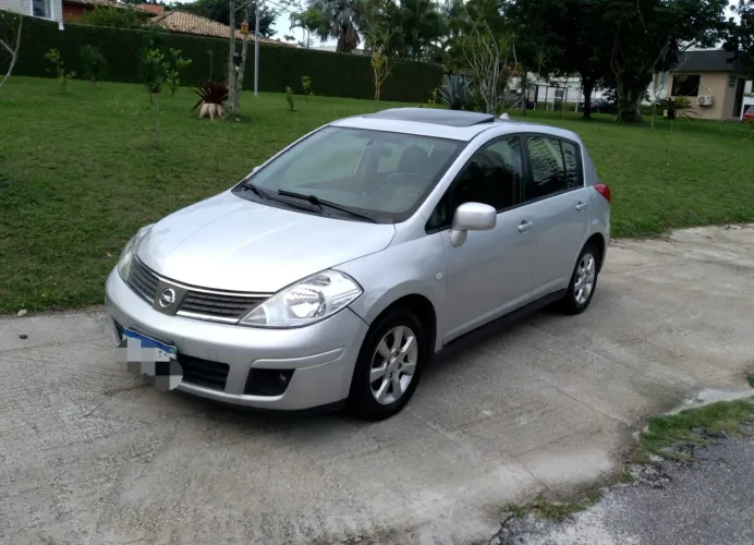 Nissan Tiida SL 1.8/1.8 Flex 16V Aut. 2009