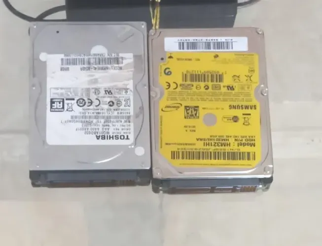 HDS 320 GB - Saudáveis 60 reais (OS DOIS) entrega local à combinar.
