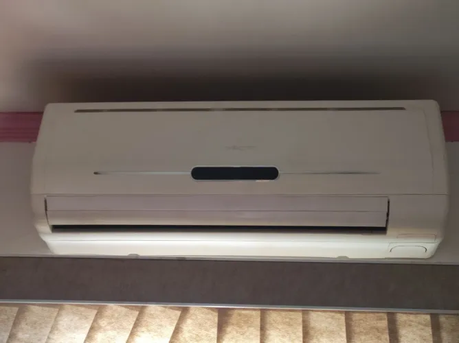 Ar condicionado Springer 9.000 Btus