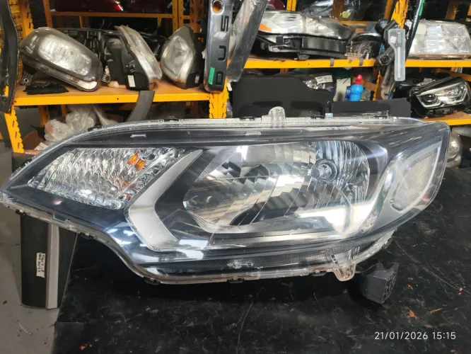 Farol esquerdo Honda Fit 2015 2016 2017 2018 2019 2020 2021