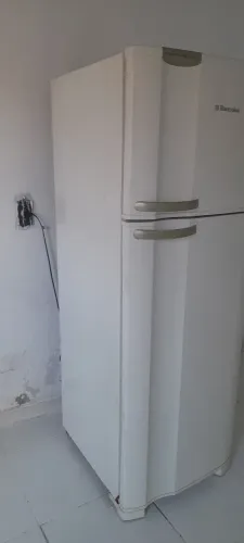 Geladeira Electrolux DF38 376 litros