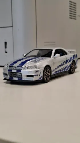 Skyline GT-R R34 Velozes e Furiosos 