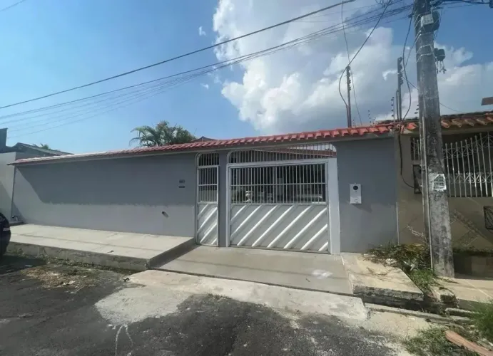 VENDO CASA NO PLANALTO- CONJUNTO BELVEDERE PROX. AO PARQUE MOSAICO