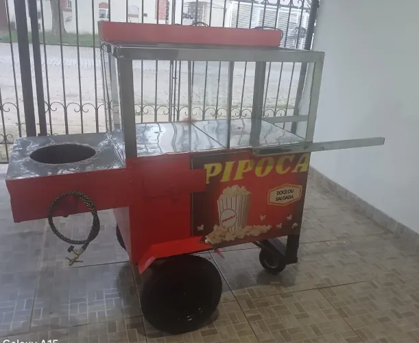 Vende se um carrinho de pipoca