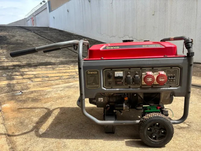 Gerador 12kva trifásico