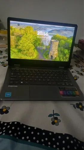 Notebook Positivo 2 em 1 ? R$ 700