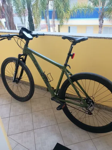 Bike Absolute Nero 5 Verde Oliva - Seminova (3 meses de uso)
