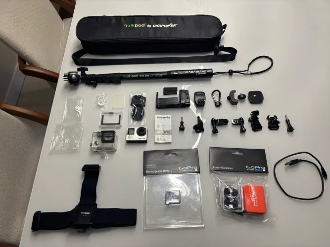 GoPro Hero4 Black 4K + Cartão 32GB + Bateria Extra + Kit Acessórios