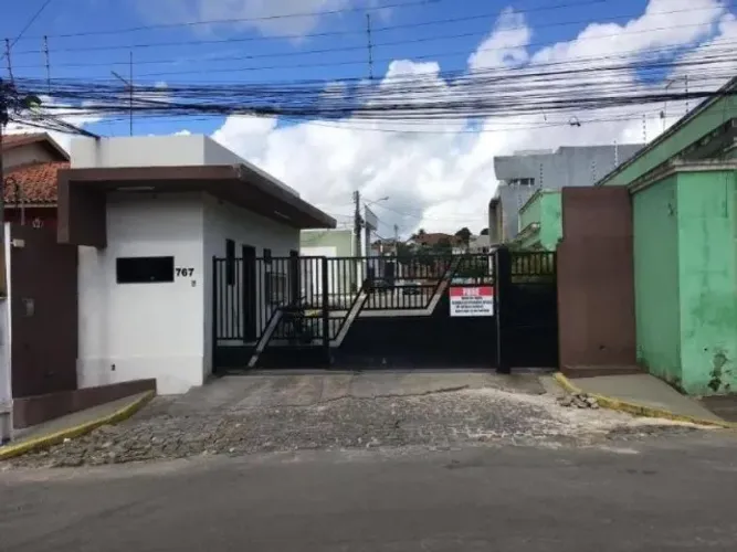 Aluguel Casa - Condomínio Fechado 
