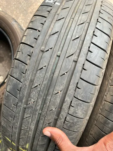 2 pneus 185/65 ARO 15 BRIDGESTONE originais ?