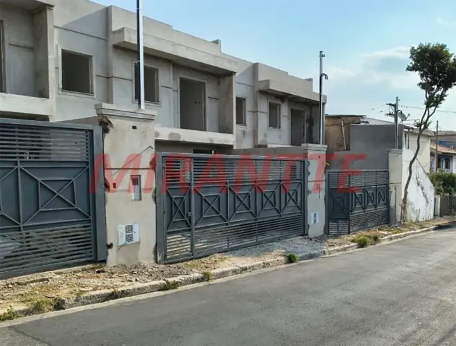 Sobrado de 90m² com 3 quartos em Vila Santa Terezinha (Zona Norte)