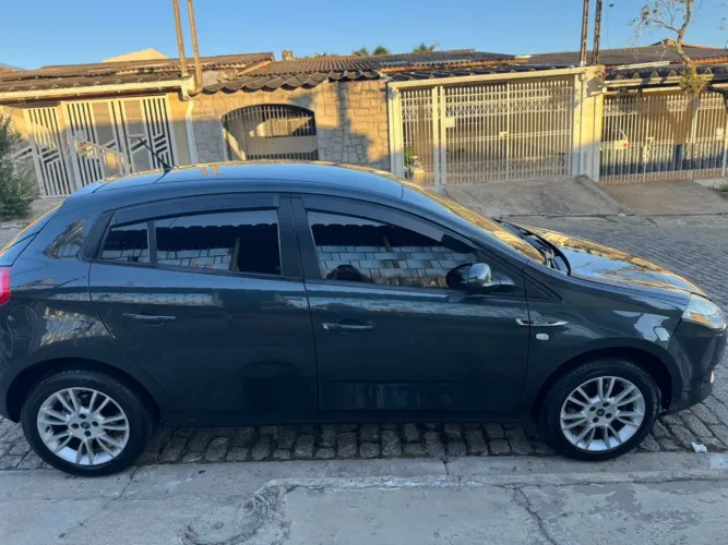 Fiat Bravo Essence 1.8 Flex 16V 5P 2012
