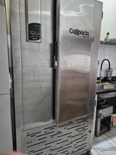 Ultracongelador muito pouco usado