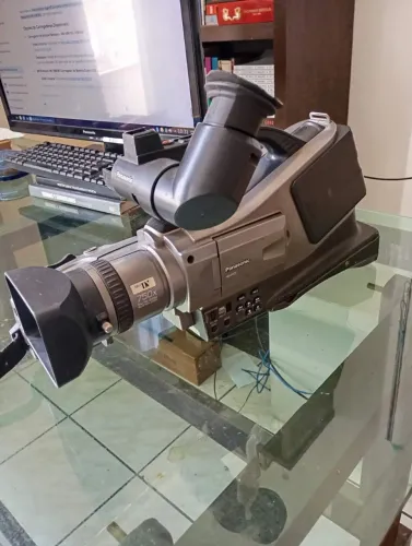 Filmadora Panasonic AG-DVC7 par conserto 